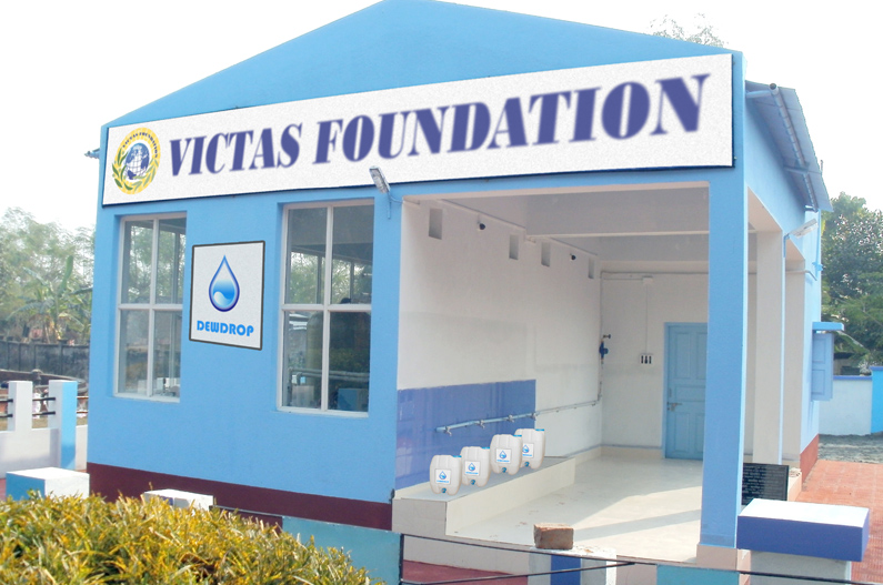 photodune-518950-green-turtle-underwater-m